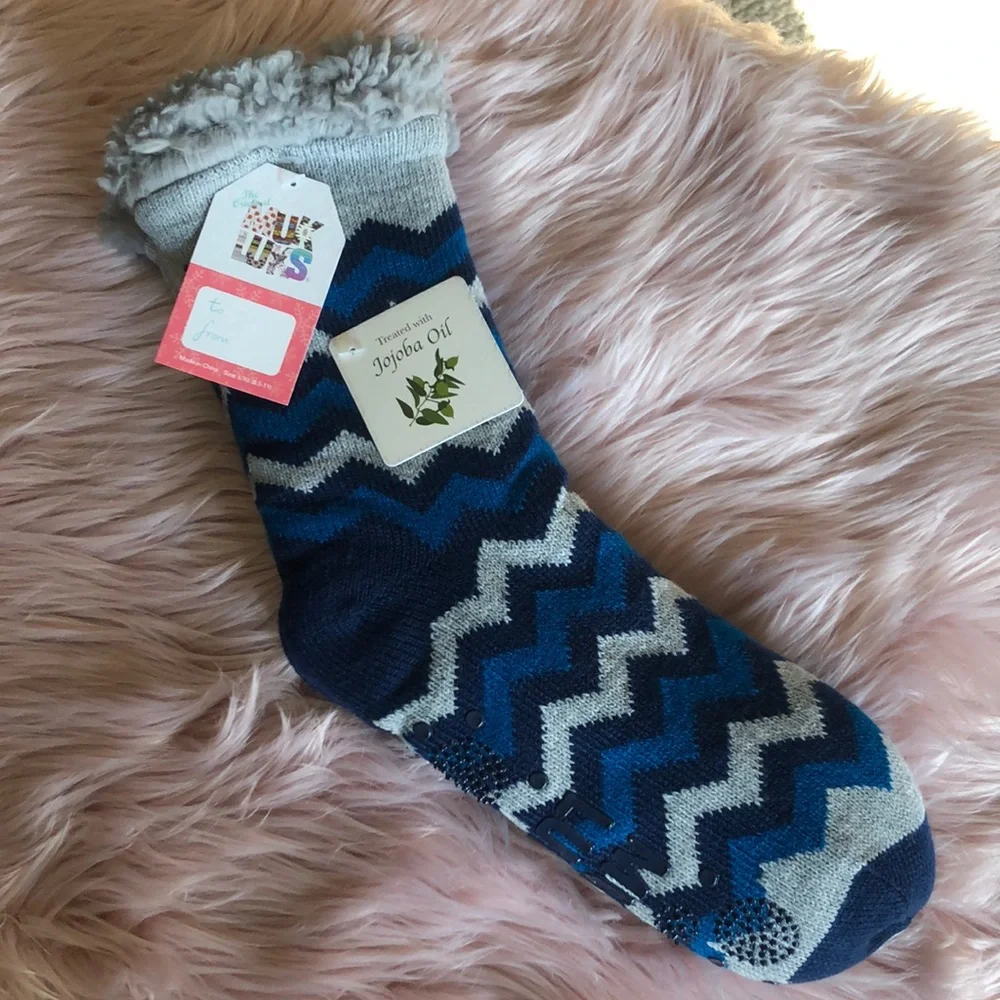 MUK LUKS cabin socks